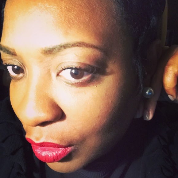 Meet your Posher, Charita - Picture 1 of 1